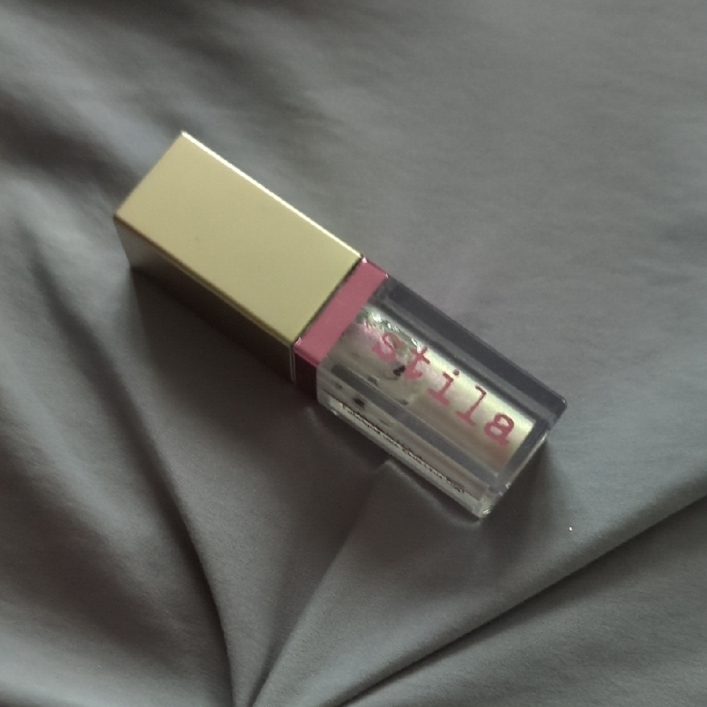 NWT Still Liquid Eye Shadow